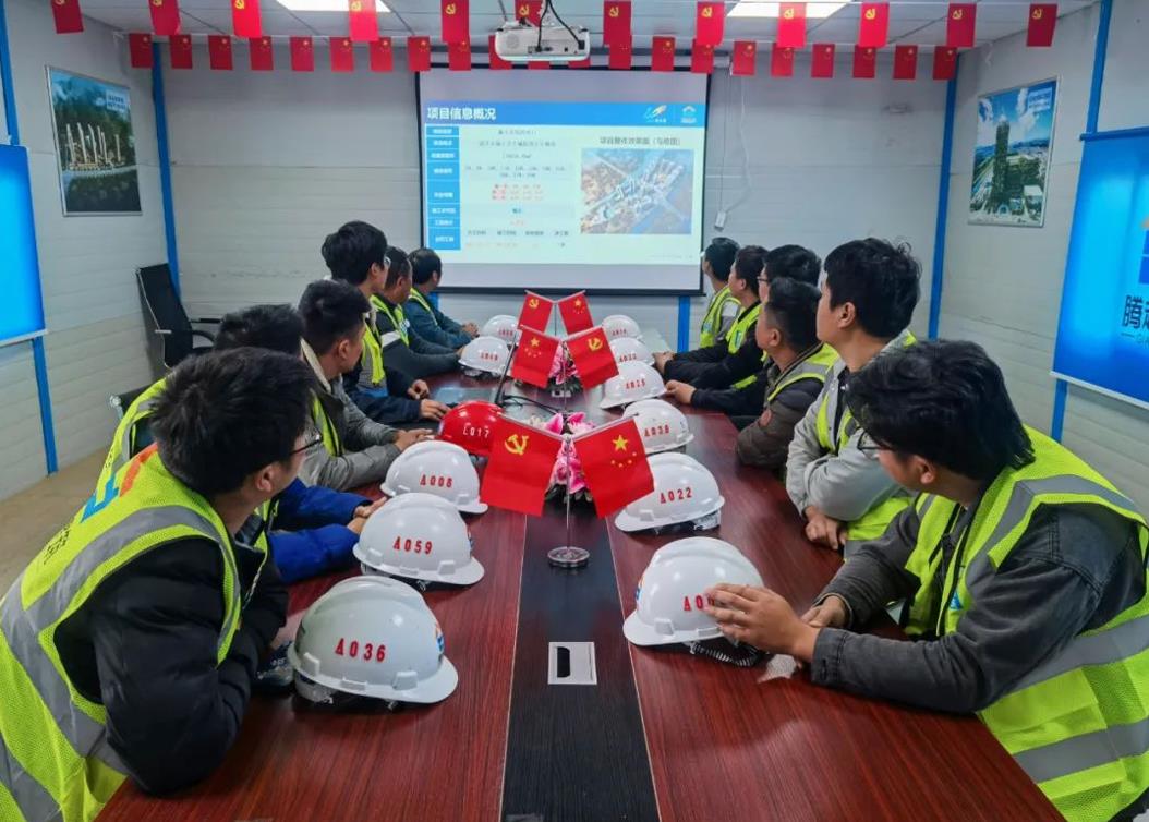 奋斗正当时②|热火朝天！看开云手机web版登录入口_开云(中国)如何跑出建设“加速度”