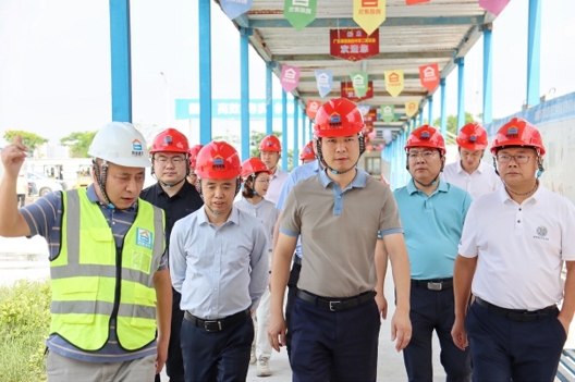 一切以项目为中心|开云手机web版登录入口_开云(中国)建科集团总裁一线巡盘